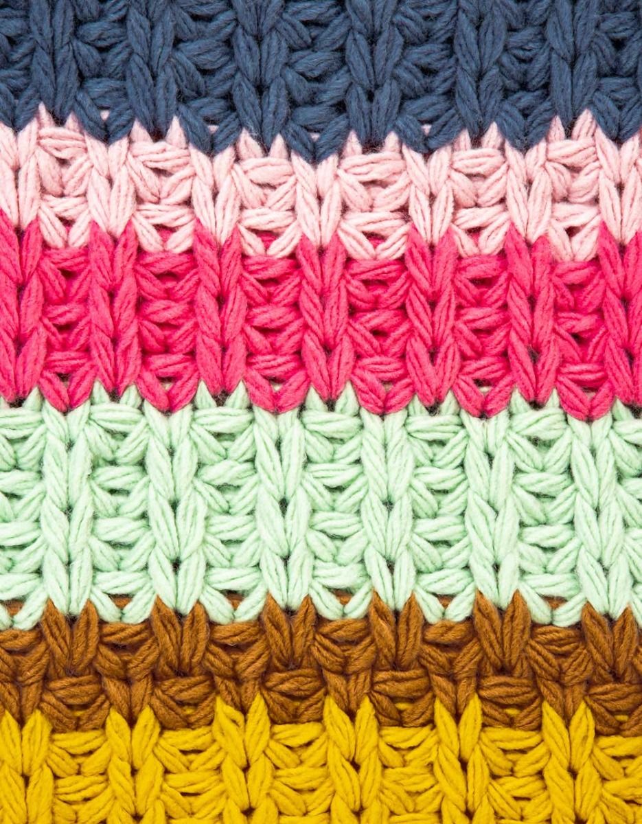 Hand-Knitted Vest in Multi_5