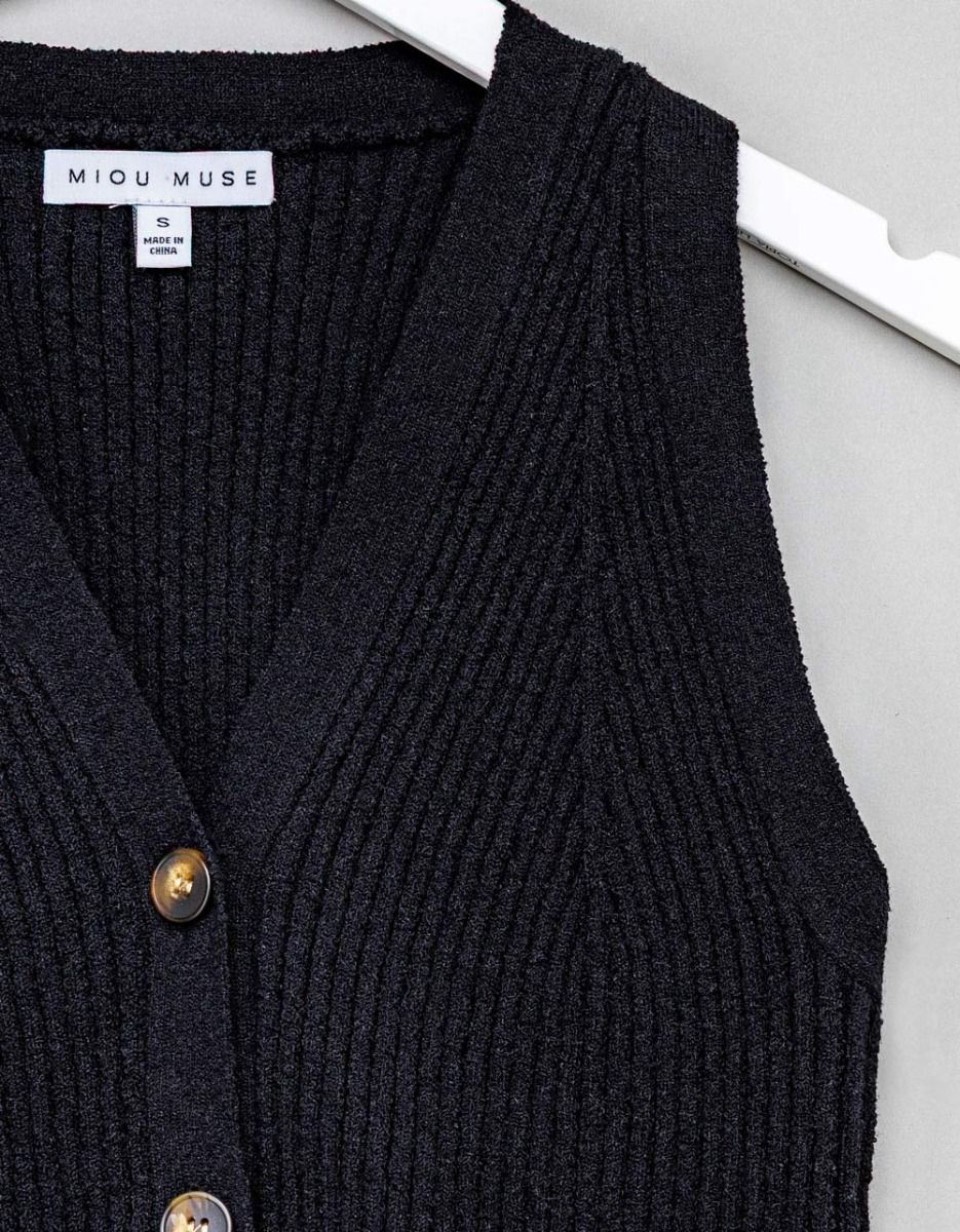 Isla Button Vest in Black_2