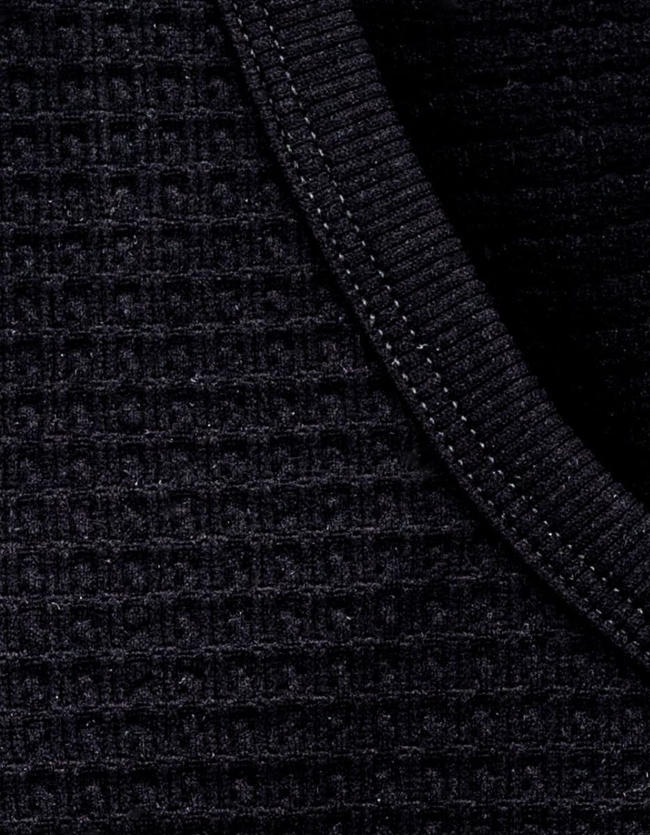 It Factor Crop Top in Black_3