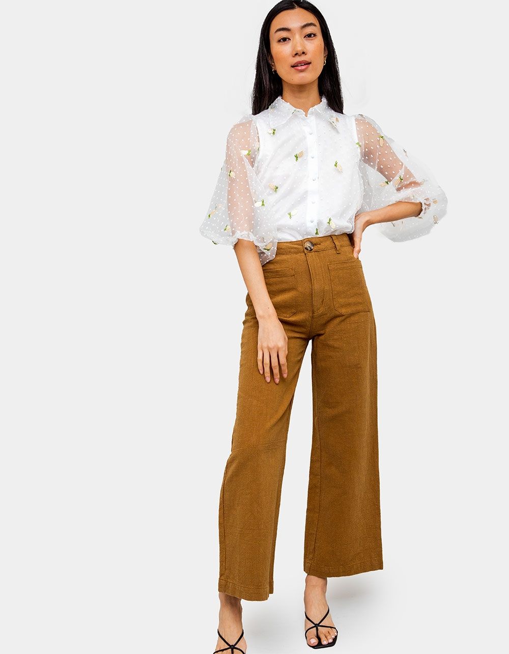 Kell Embroidered Puff Blouse_5