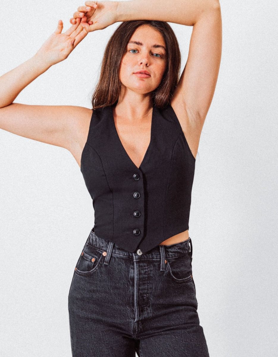 Korey Vest in Black_2