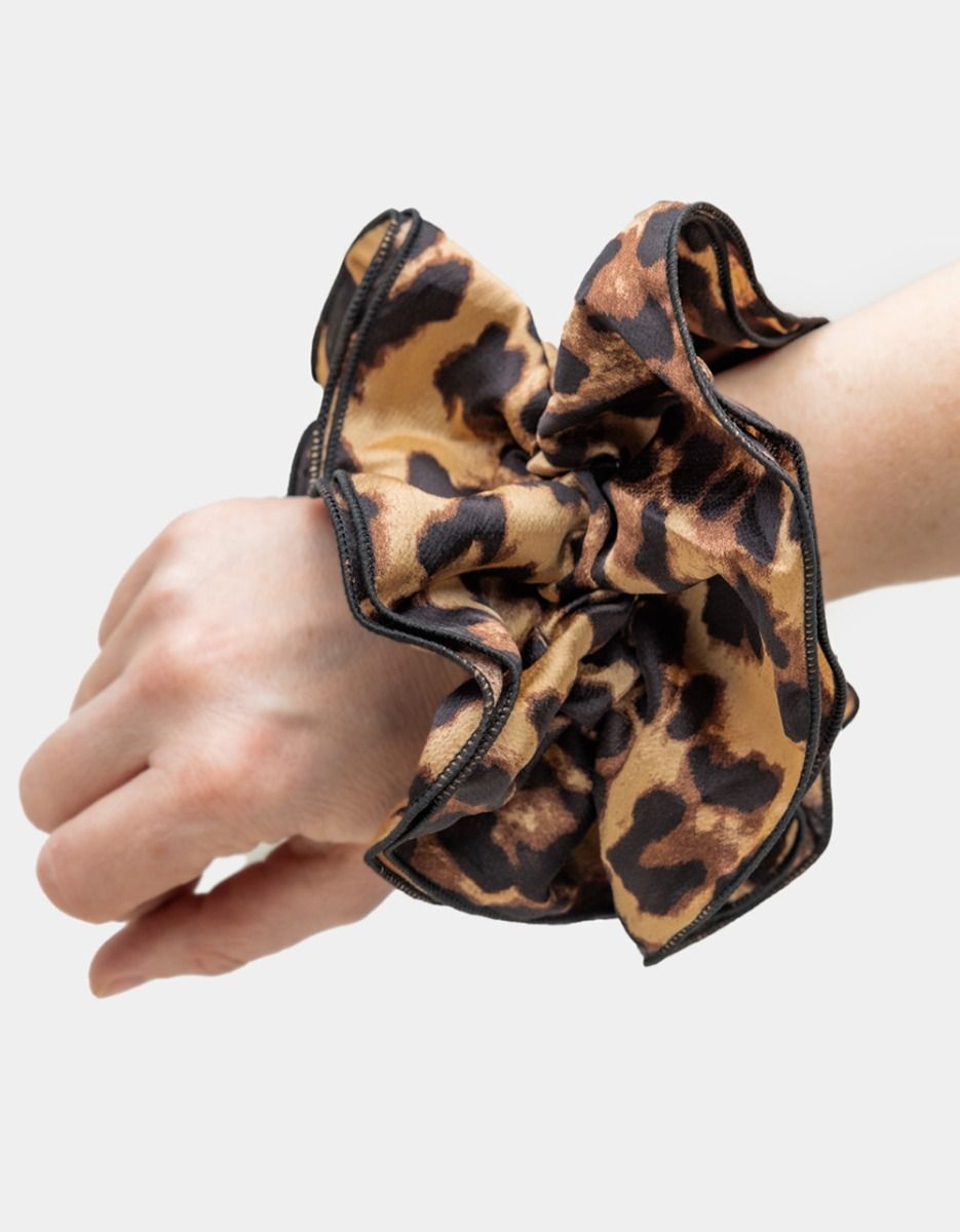 Leo Scrunchie_2