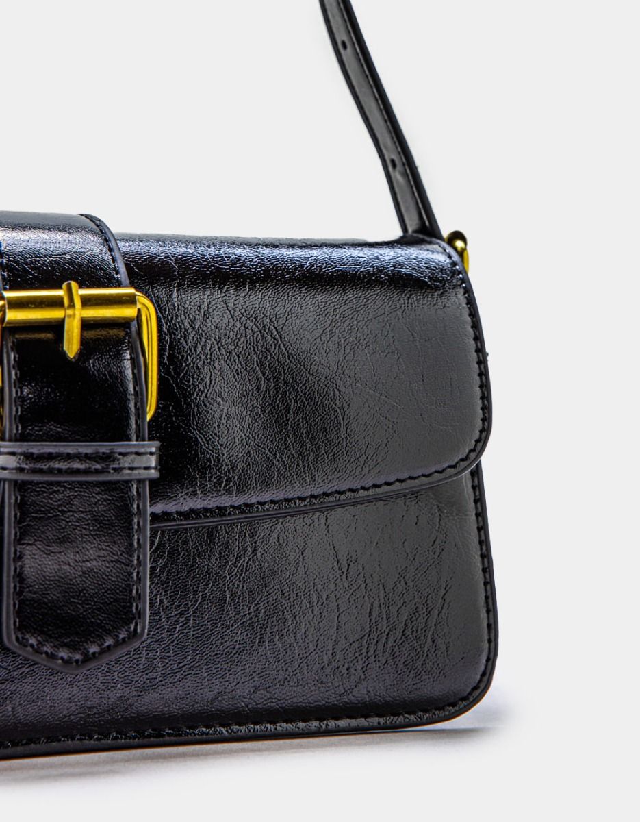 Liv Buckle Duo back in Black_3