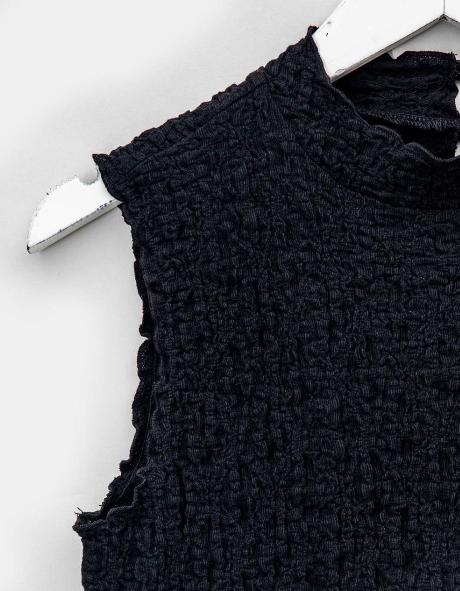 Mae Crinkle Top in Black_2