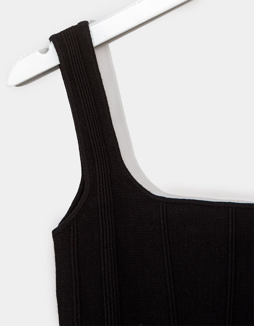 Millie Crop Top in Black_1