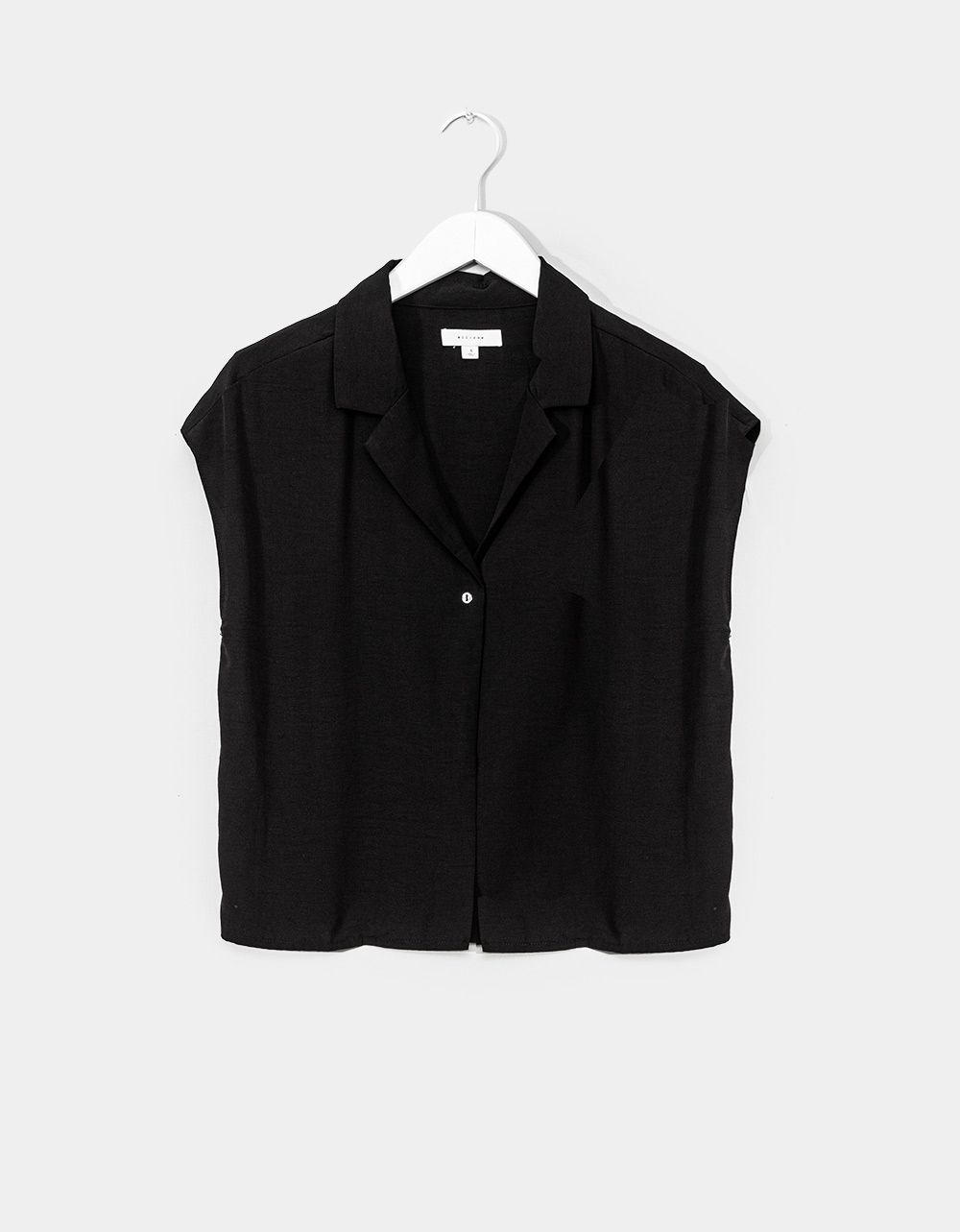 Min Button Blouse in Black_0