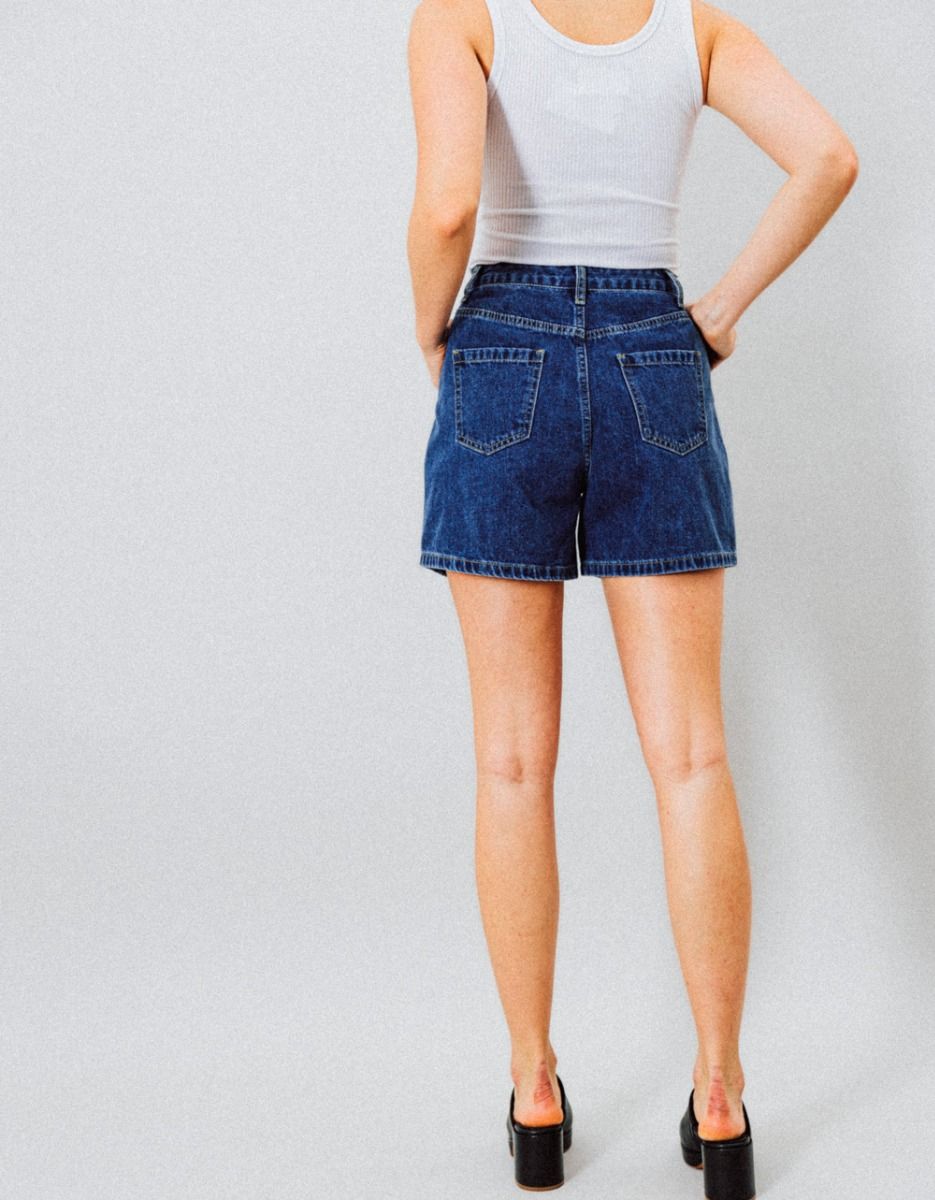 Naomi Denim Shorts in Washed Blue_3