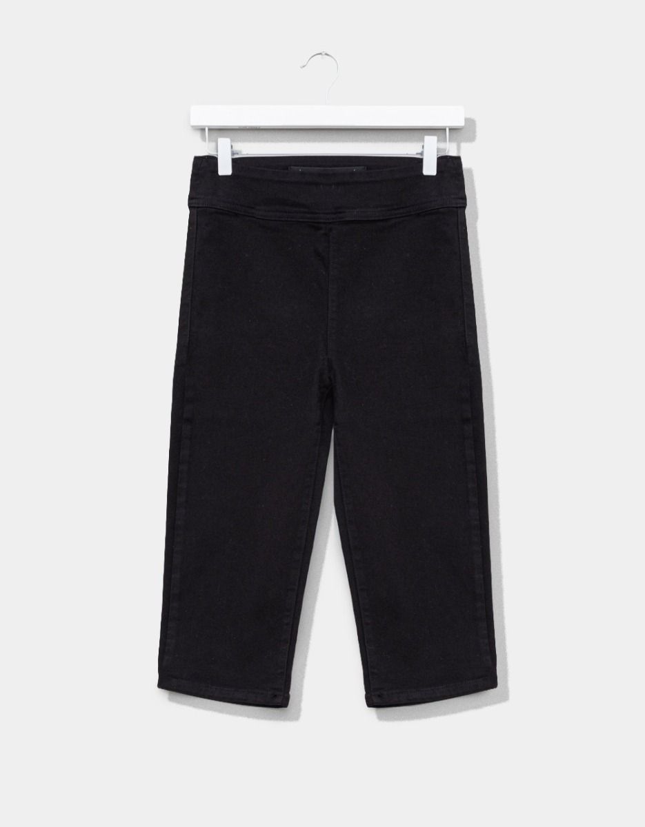 Noir Capri Pants_0
