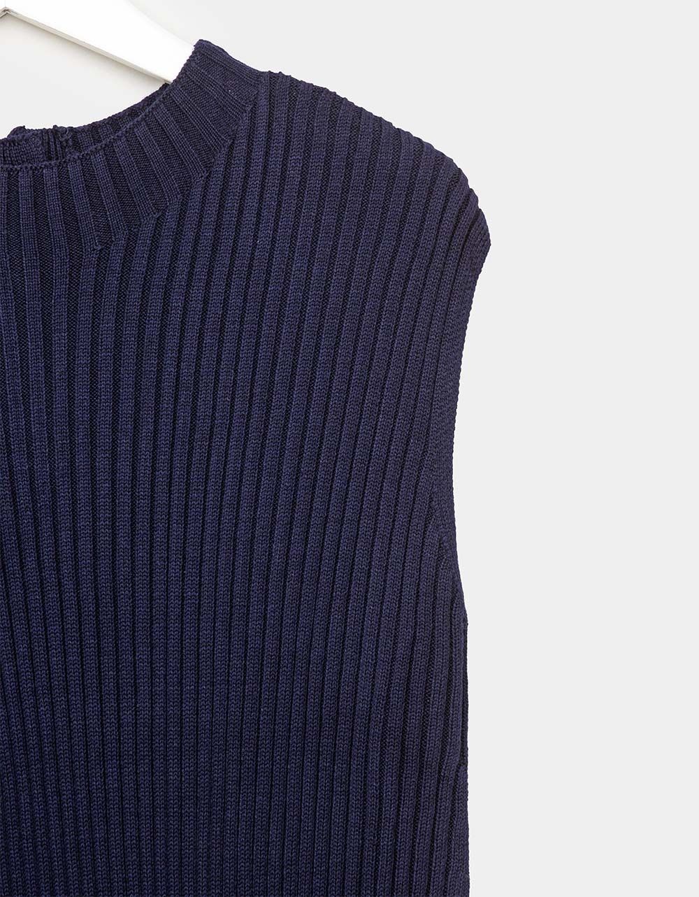Norah Column Knit Vest in Deep Navy_2