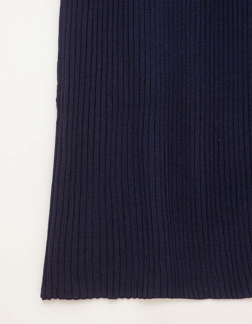 Norah Column Knit Vest in Deep Navy_3