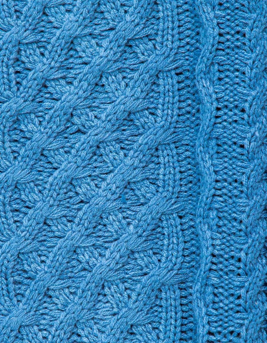 Overly Cable Sweater in Robin_3