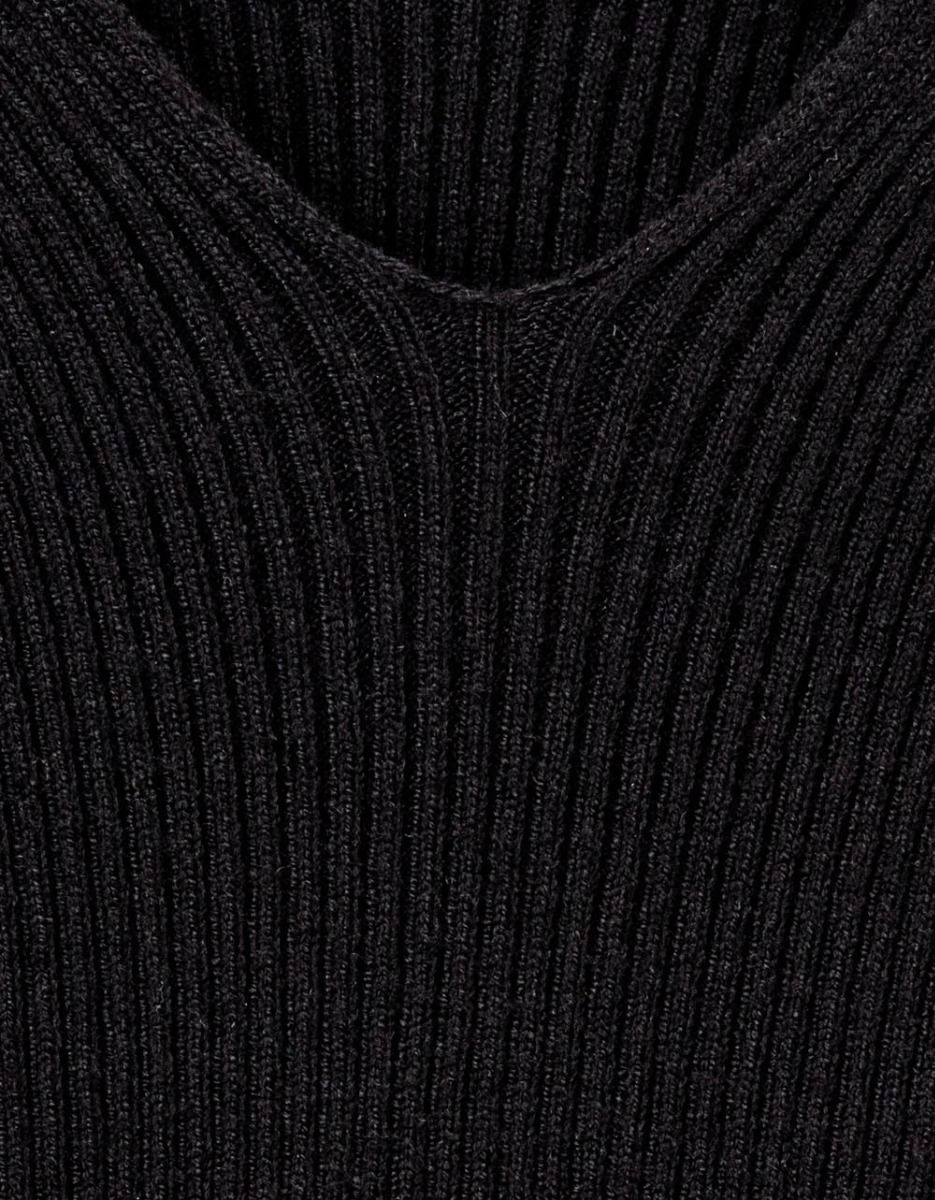 Rib Knit V-Tank in Black_1