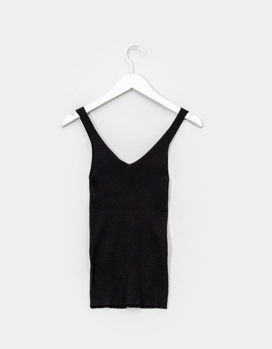 Rib Knit V-Tank in Black_3