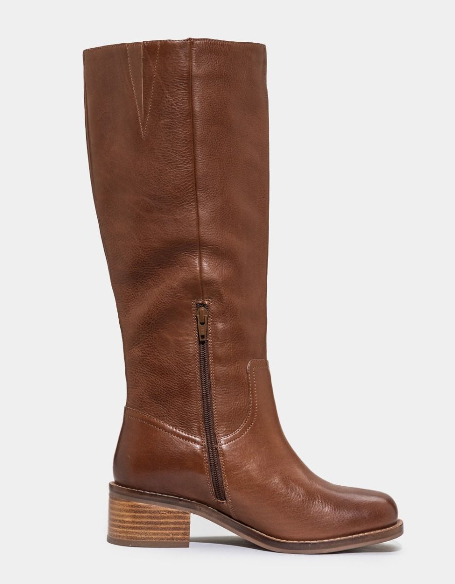 Sand in My Boots in Brown._1