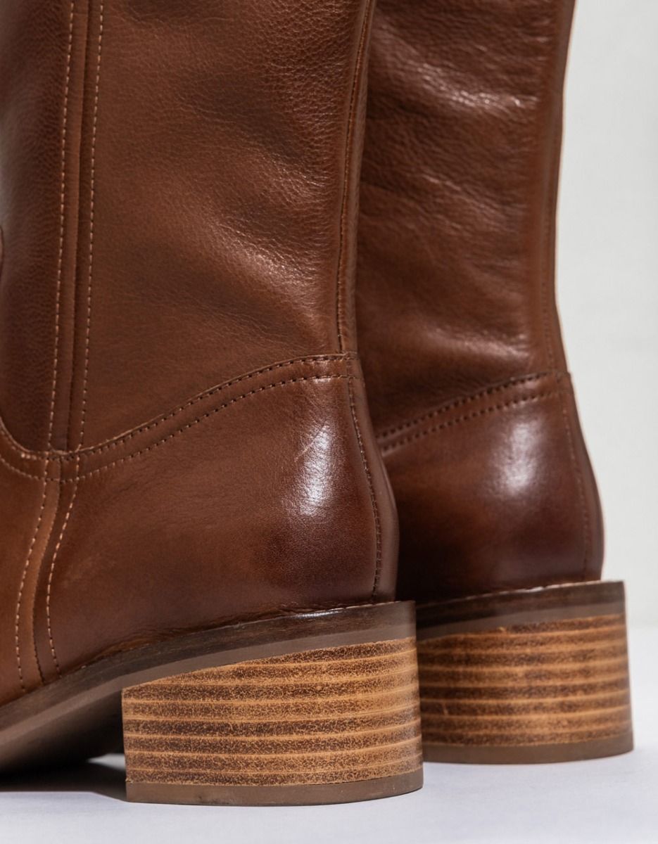 Sand in My Boots in Brown._3