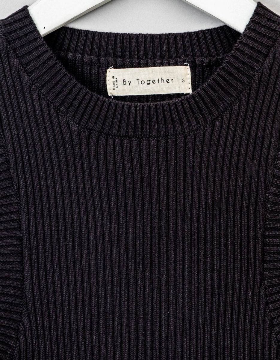 Sawyer Crop Knit in Black_2