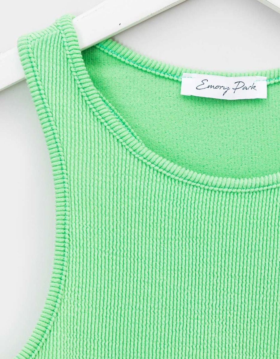 Scoop Hem Tank in Green_2