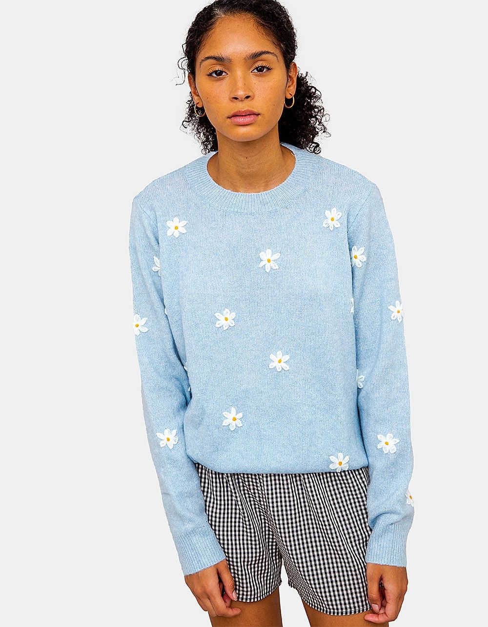 Shasta Daisy Embroidered Sweater_1