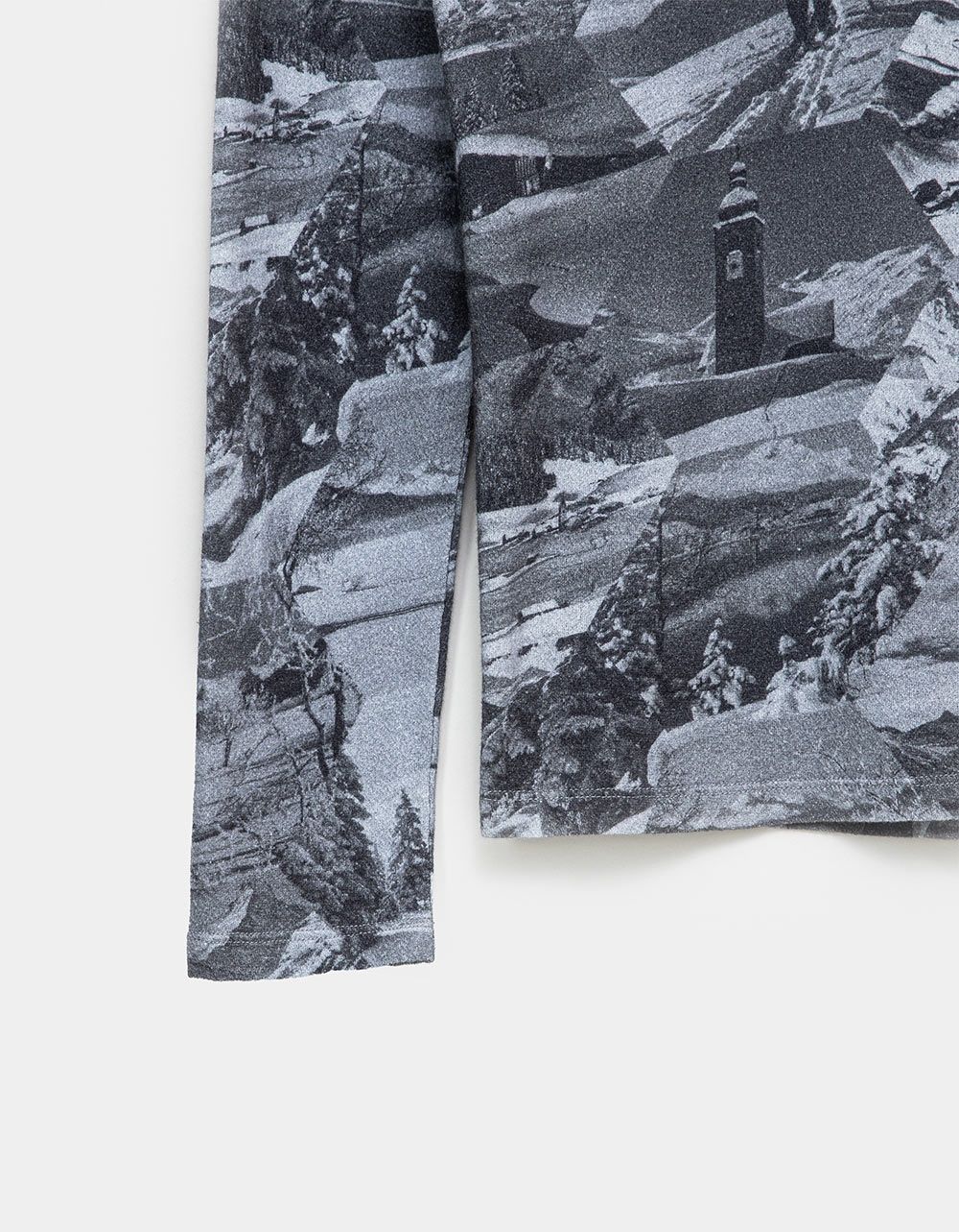 Ski Print Crewneck_3