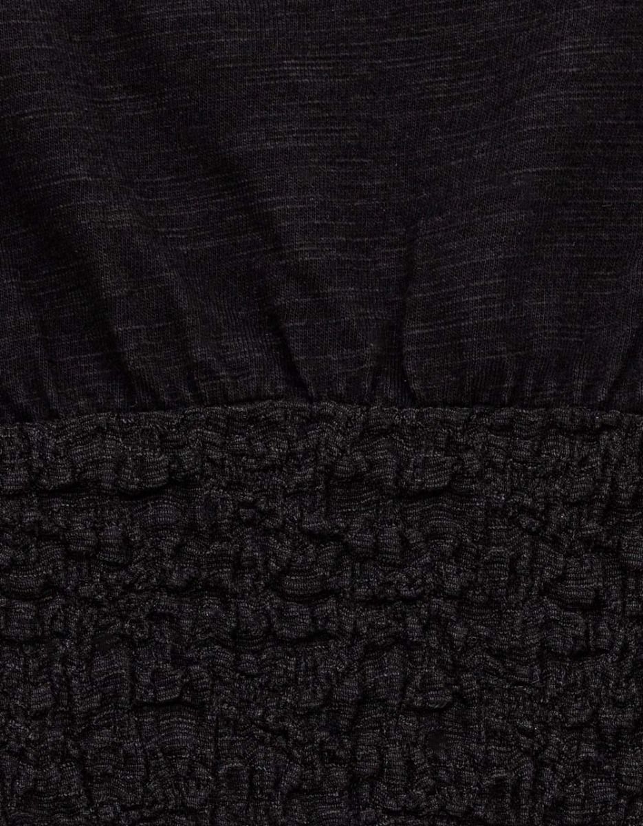 Smocked Tee in Noir_4