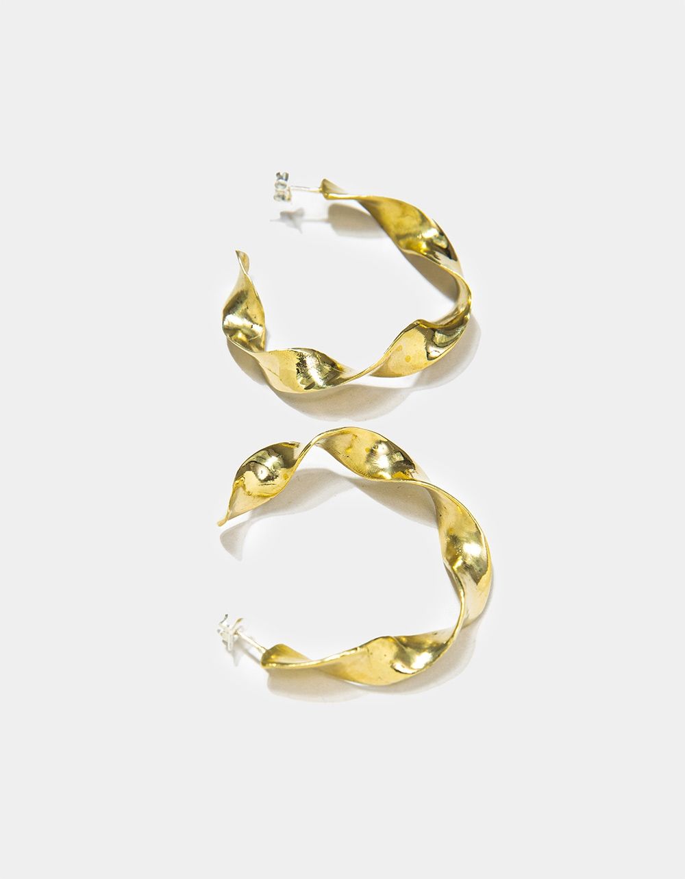 Thick Twisted Hoop_2