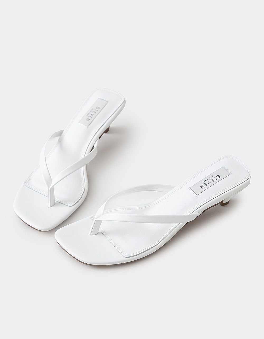 Tipper Sandal in White_2