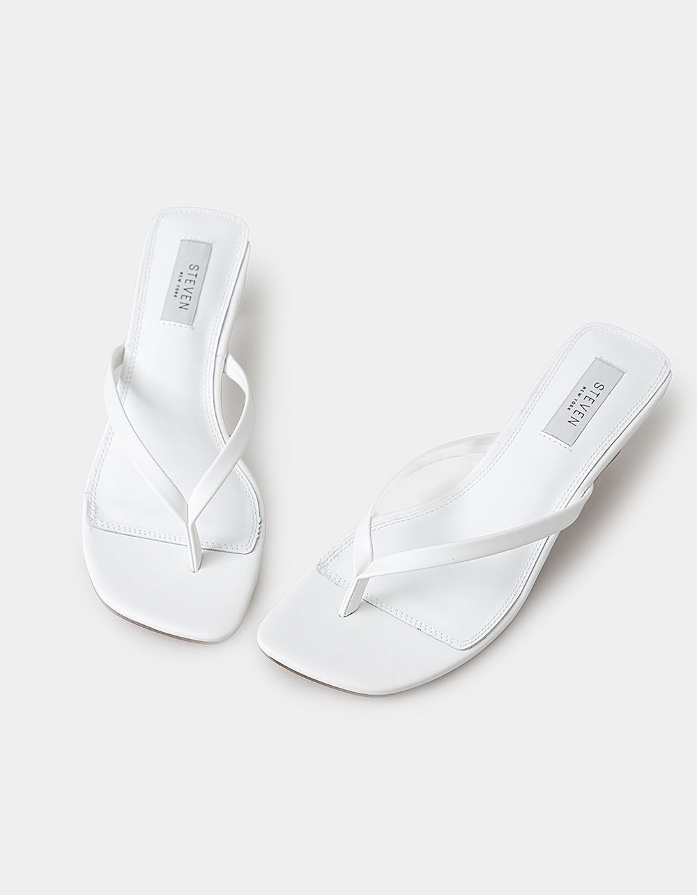 Tipper Sandal in White_4