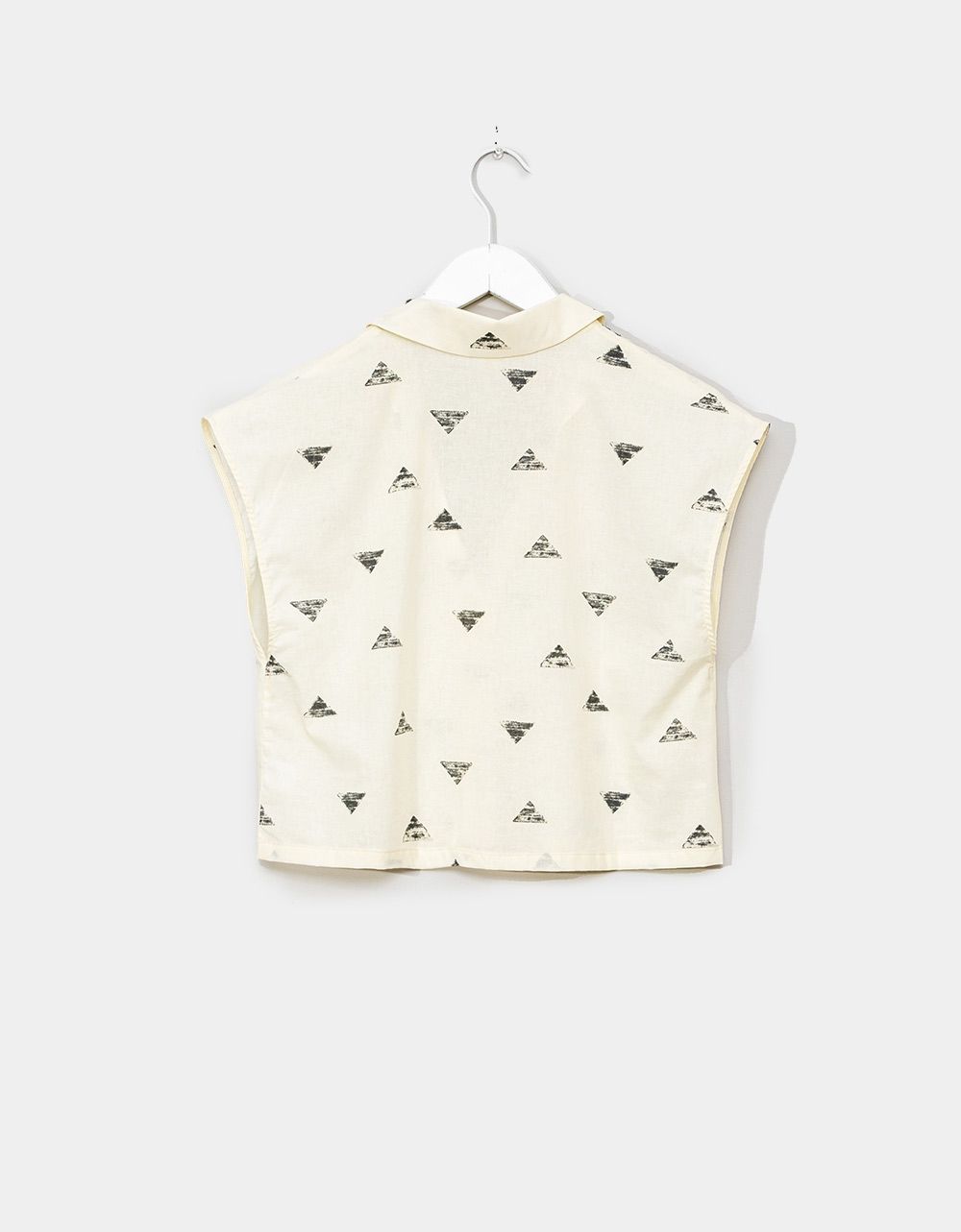 Triangle Print Crop Shirt_3