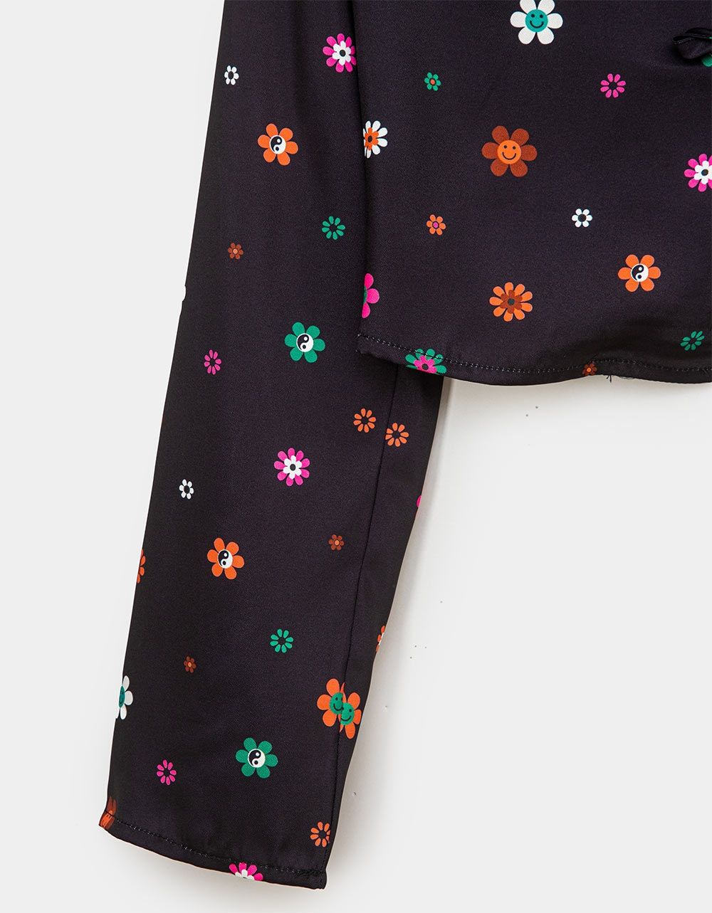 Trippy Print Tie Top_1