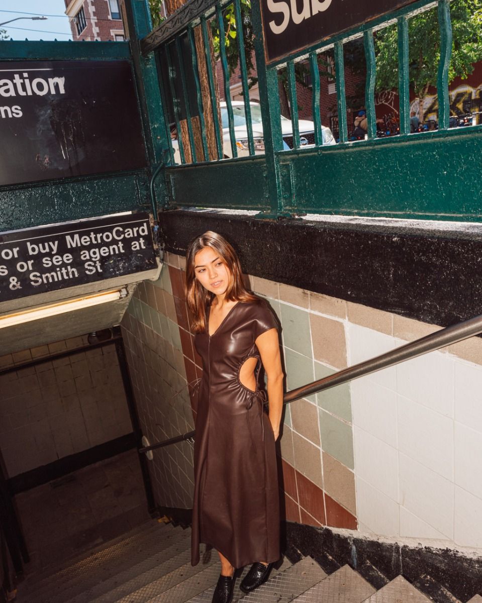 Viola Side Detail Midi_4