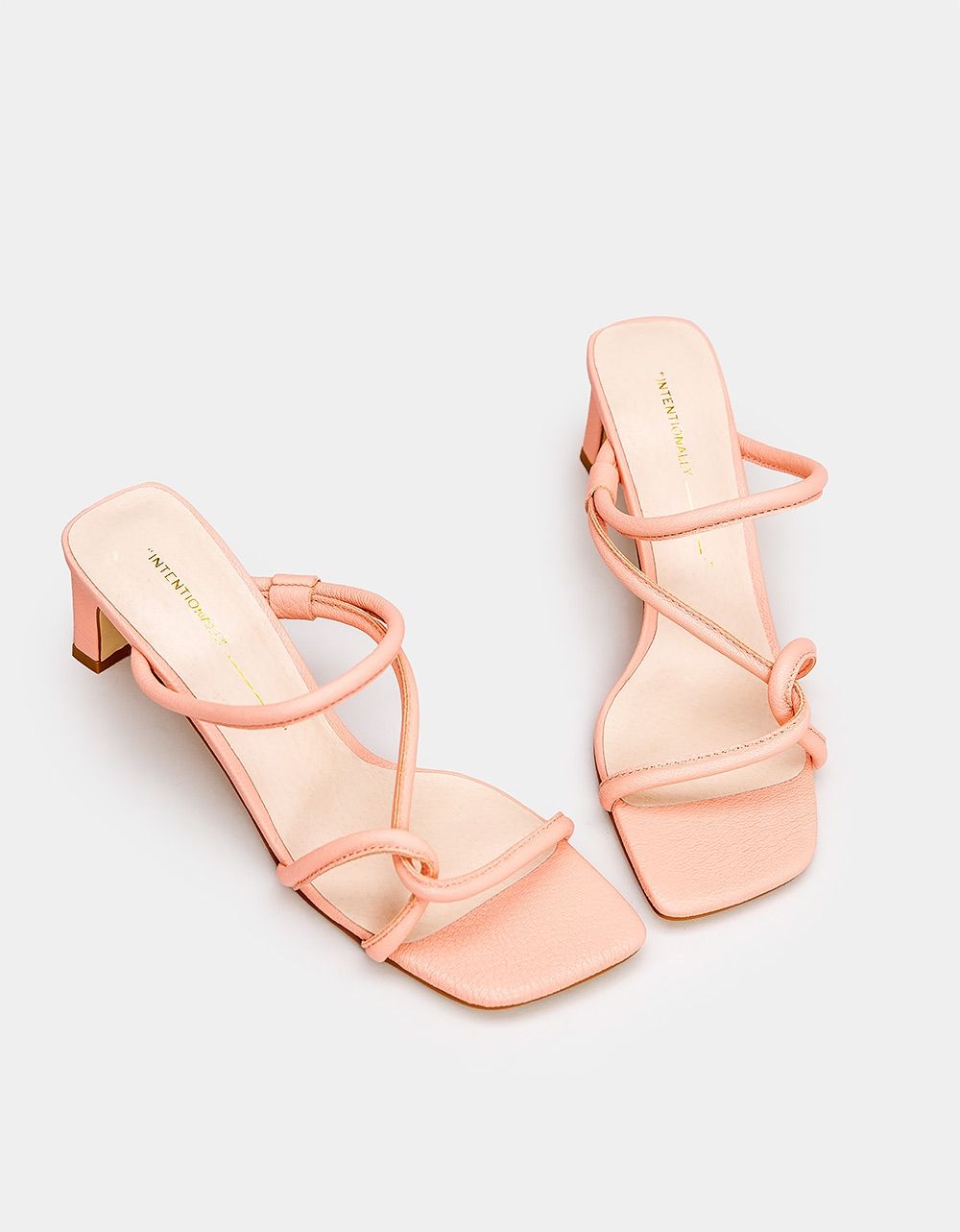 Willow Sandal in Peach_3