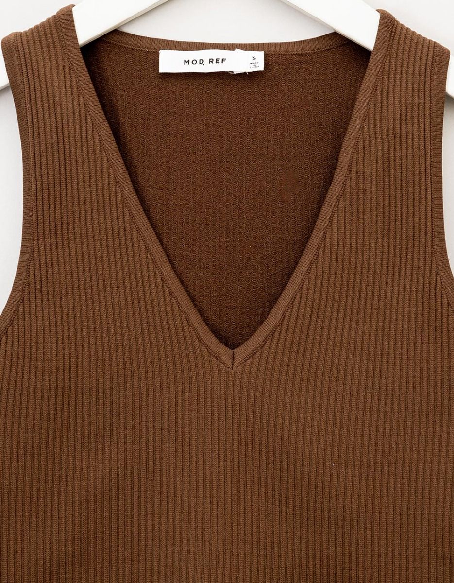 Zuri Knit Top in Brown_3