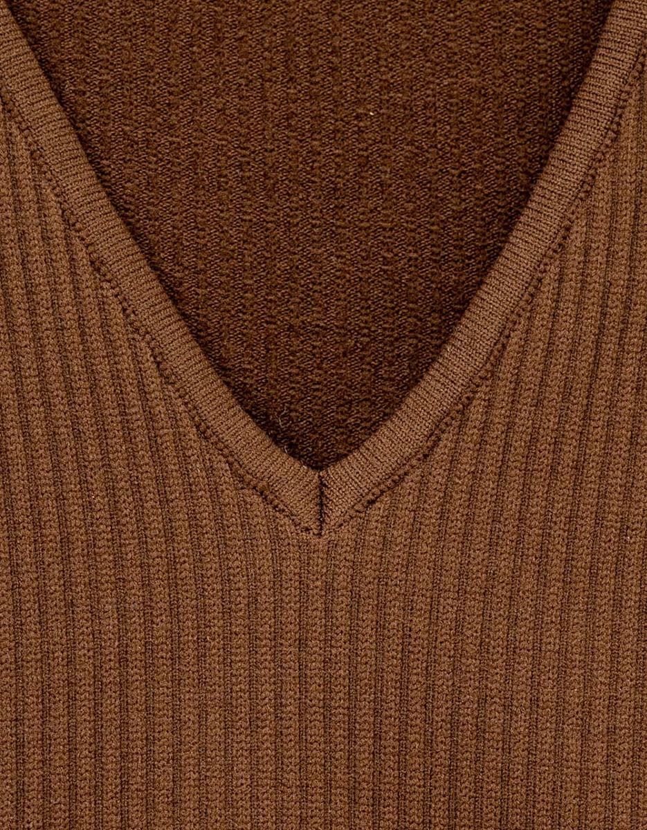 Zuri Knit Top in Brown_5