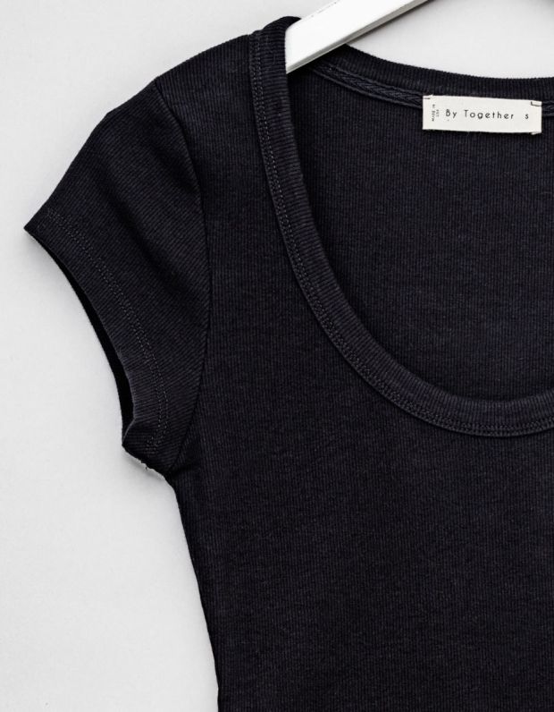 Becca Scoop Tee in Black