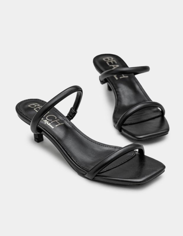 Jeanne Kitten in Black