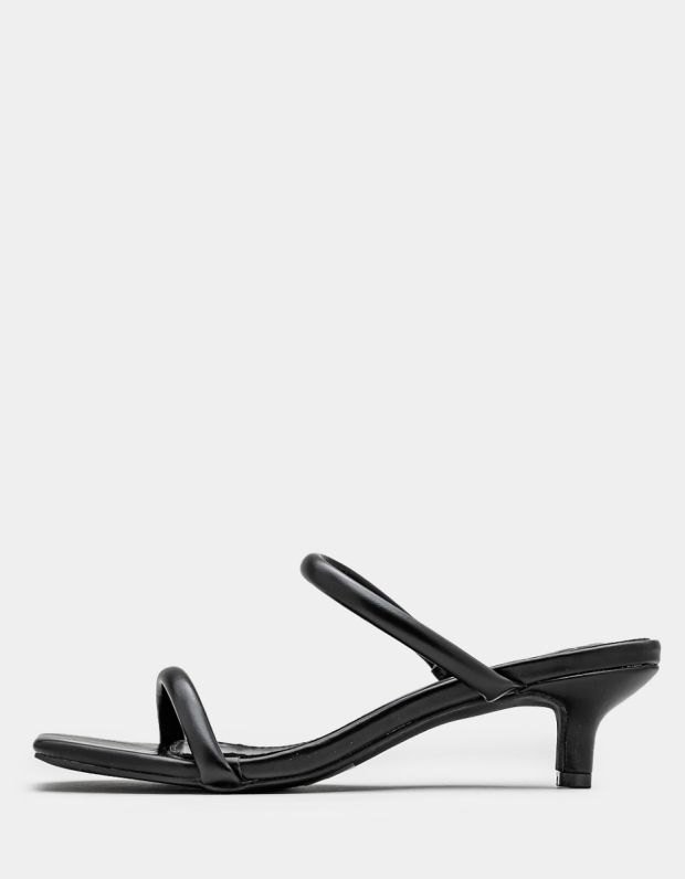 Jeanne Kitten in Black